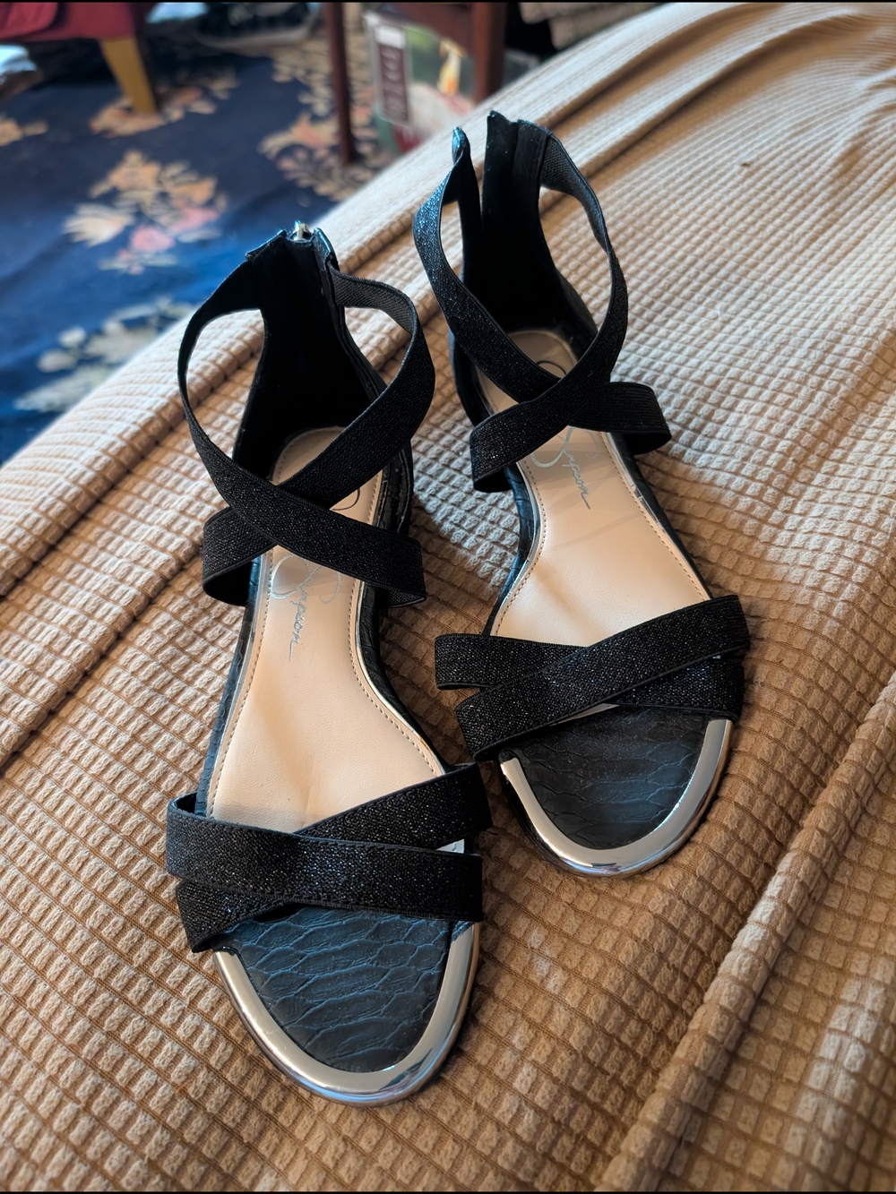 NWOT Jessica Simpson Black Strappy Sandals - Elegant Crossband Design